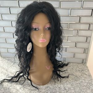 Beautiful Black Long Curly Wavy Wig Loose Wave New With Tags!!